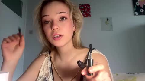 Olivia online show from March 2026 08:18:01 AM