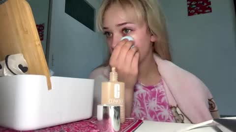 Olivia online show from May 2026 06:19:02 AM