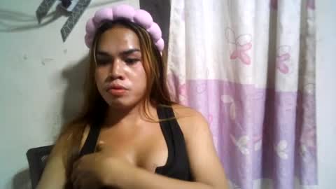 Snapshot of cassy_foxx chatting on March 2025 06:15:02 AM cassy_foxx online show from March 2025 06:15:02 AM