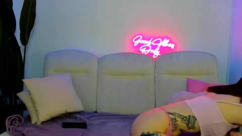 cassy_foxy online show from April 2026 06:05:02 AM