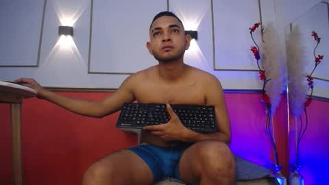 cat_2_ online show from November 2025 04:12:01 AM