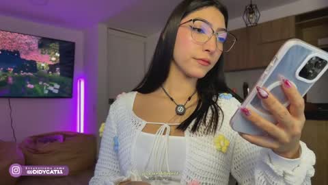 Snapshot of cat_didy chatting on April 2026 04:18:01 PM Didy online show from April 2026 04:18:01 PM