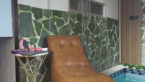 Dani   online show from April 2026 05:13:02 PM