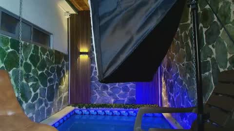 Dani   online show from April 2026 03:58:02 PM