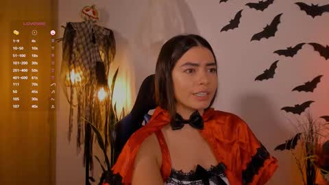 Snapshot of catalella_01 chatting on October 2025 08:59:02 PM MACARENA online show from October 2025 08:59:02 PM