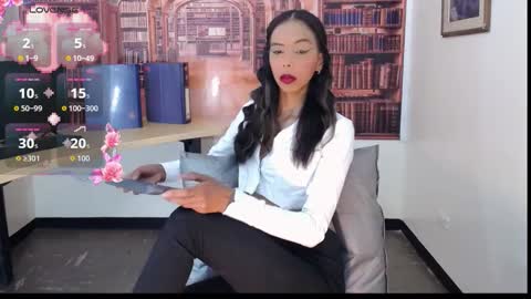 Queen Catalella online show from November 2025 03:06:01 AM