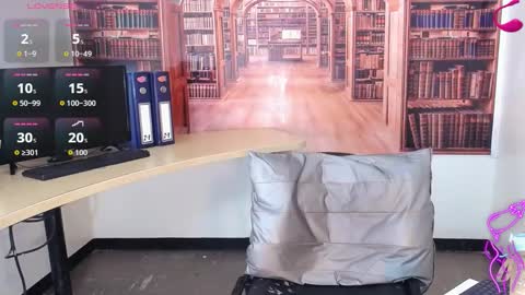 Queen Catalella online show from December 2025 04:09:01 AM