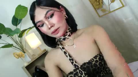 CatalenaX online show from September 2025 03:22:02 PM