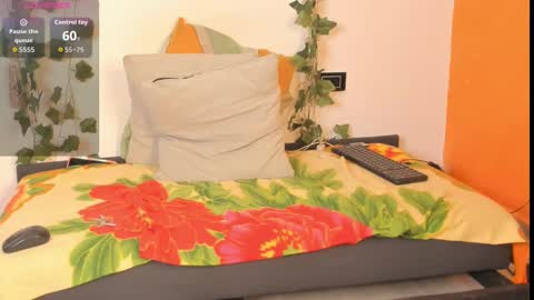 Snapshot of cataleya19__ chatting on October 2025 10:23:02 AM cataleya19__ online show from October 2025 10:23:02 AM