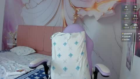 Mia online show from February 2025 05:15:02 PM