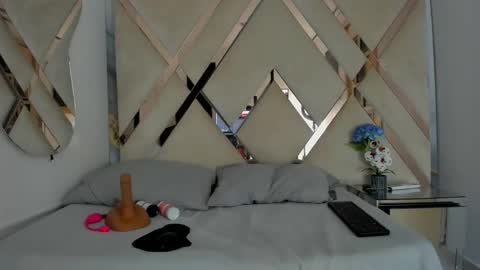 cataleyaxht online show from October 2025 12:27:01 PM