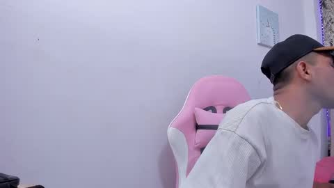 Cata y Roger online show from January 2025 07:34:01 PM