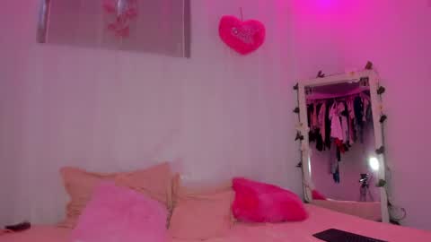 Cata y Roger online show from January 2025 08:39:01 PM