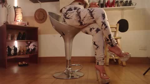 Catalina bruce2 online show from October 2025 01:14:01 AM