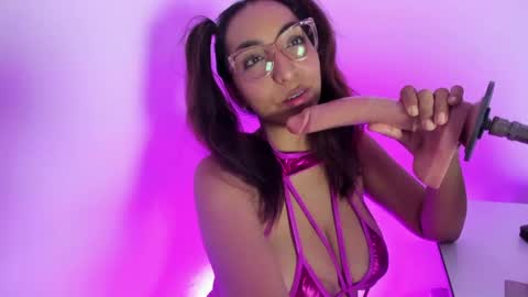 Cata  Monday- Saturday   On line at 0100pm-0700pm online show from May 2026 07:44:01 PM
