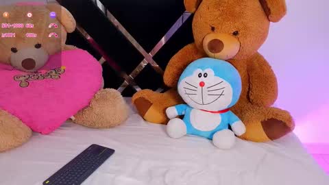 Catalina  online show from February 2026 11:37:01 PM