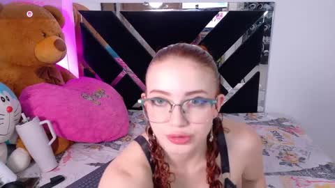 Snapshot of catalina_smith__ chatting on April 2026 11:11:01 PM Catalina online show from April 2026 11:11:01 PM