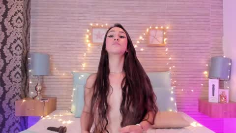 Snapshot of catalinnathompson chatting on December 2024 06:27:01 PM CatalinnaThompson online show from December 2024 06:27:01 PM