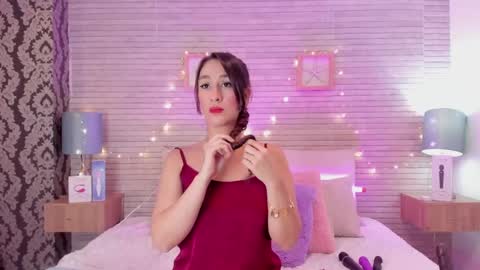 Snapshot of catalinnathompson chatting on February 2025 03:41:02 PM CatalinnaThompson online show from February 2025 03:41:02 PM