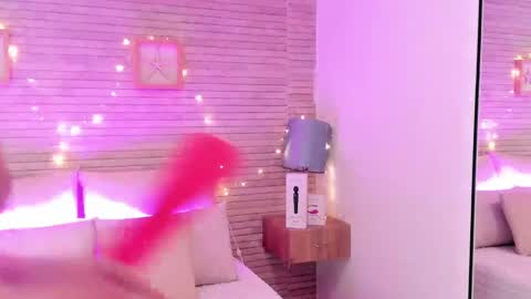 Snapshot of catalinnathompson chatting on March 2025 12:09:02 PM CatalinnaThompson online show from March 2025 12:09:02 PM