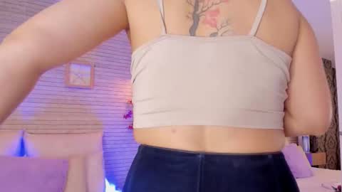 CatalinnaThompson online show from October 2025 11:44:02 AM