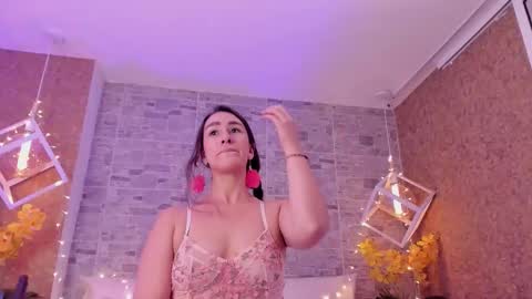 CatalinnaThompson online show from November 2025 03:46:01 PM