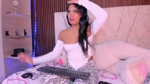 catalleya_f online show from June 2026 08:00:01 PM