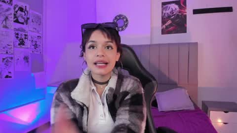 Snapshot of catarsiss_moon chatting on January 2025 02:09:02 AM Cat online show from January 2025 02:09:02 AM