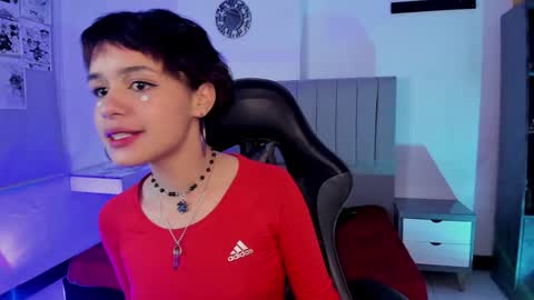 Snapshot of catarsiss_moon chatting on January 2025 02:14:01 AM Cat online show from January 2025 02:14:01 AM