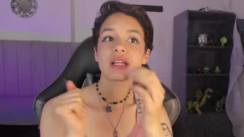 Snapshot of catarsiss_moon chatting on February 2025 12:49:02 AM Cat online show from February 2025 12:49:02 AM