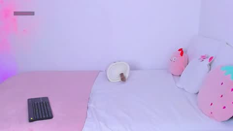 Snapshot of catbaby888_ chatting on December 2024 12:18:01 AM online show from December 2024 12:18:01 AM