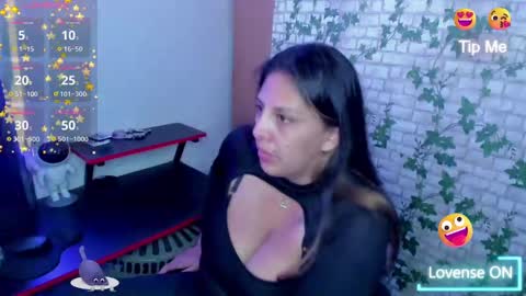  Mia   online show from October 2025 12:01:02 AM