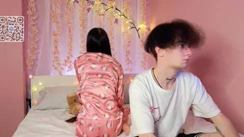 Snapshot of catchustoday chatting on October 2025 10:42:02 PM Stacy and Bob online show from October 2025 10:42:02 PM