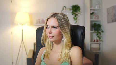 catecrago  online show from November 2025 02:28:02 PM