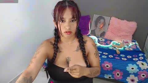 Snapshot of caterina_2 chatting on September 2025 09:25:02 PM Catherina online show from September 2025 09:25:02 PM