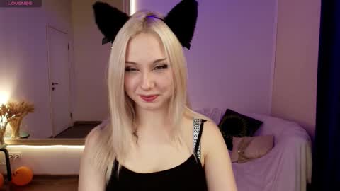 Anna  online show from November 2025 02:14:02 AM