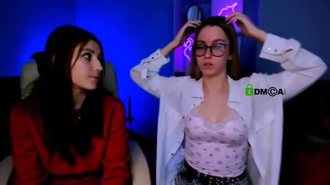 Snapshot of catherine_kitty chatting on February 2025 01:27:01 PM Catherine online show from February 2025 01:27:01 PM