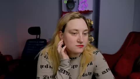 Snapshot of catherine_kitty chatting on February 2025 02:15:02 PM Catherine online show from February 2025 02:15:02 PM