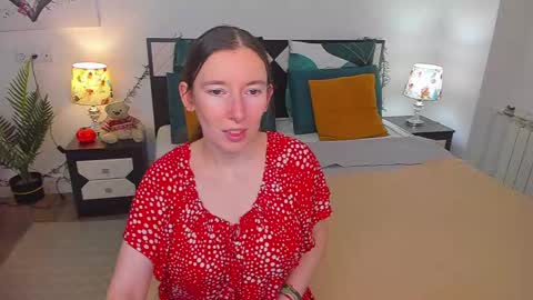 Snapshot of catherinewalls chatting on December 2024 05:18:02 AM Catrin online show from December 2024 05:18:02 AM