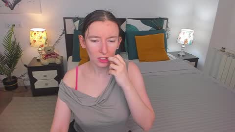 Snapshot of catherinewalls chatting on December 2024 07:58:02 AM Catrin online show from December 2024 07:58:02 AM