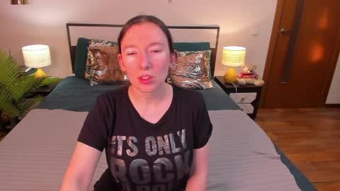 Catrin online show from June 2026 01:54:02 AM