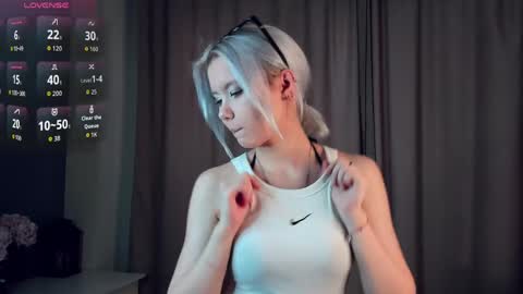 Snapshot of cathiearzabala chatting on March 2026 11:17:02 AM Mia online show from March 2026 11:17:02 AM