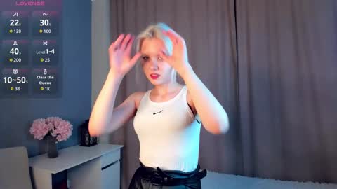 Snapshot of cathiearzabala chatting on March 2026 11:03:01 AM Mia online show from March 2026 11:03:01 AM