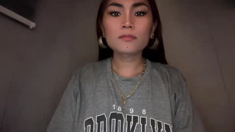 Snapshot of cathy_sanches chatting on November 2025 12:04:01 PM cathy online show from November 2025 12:04:01 PM