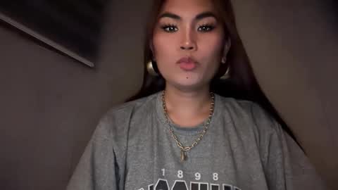 Snapshot of cathy_sanches chatting on December 2025 10:44:02 AM cathy online show from December 2025 10:44:02 AM