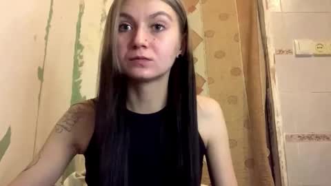 Snapshot of catinagaznes chatting on October 2025 09:15:01 PM Lola online show from October 2025 09:15:01 PM