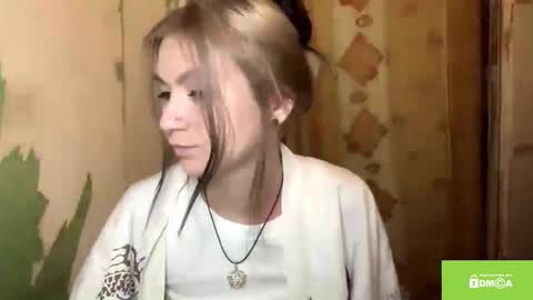 Snapshot of catinagaznes chatting on November 2025 09:15:02 PM Lola online show from November 2025 09:15:02 PM