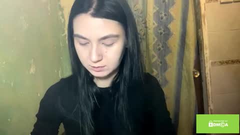 Snapshot of catinagaznes chatting on November 2025 09:51:02 PM Lola online show from November 2025 09:51:02 PM