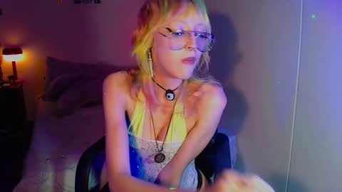 Snapshot of catkief420 chatting on September 2025 05:07:01 AM Cat online show from September 2025 05:07:01 AM