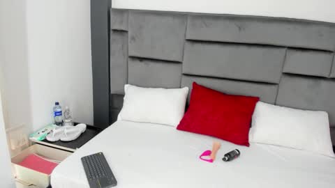 Catleya online show from December 2025 12:11:02 PM